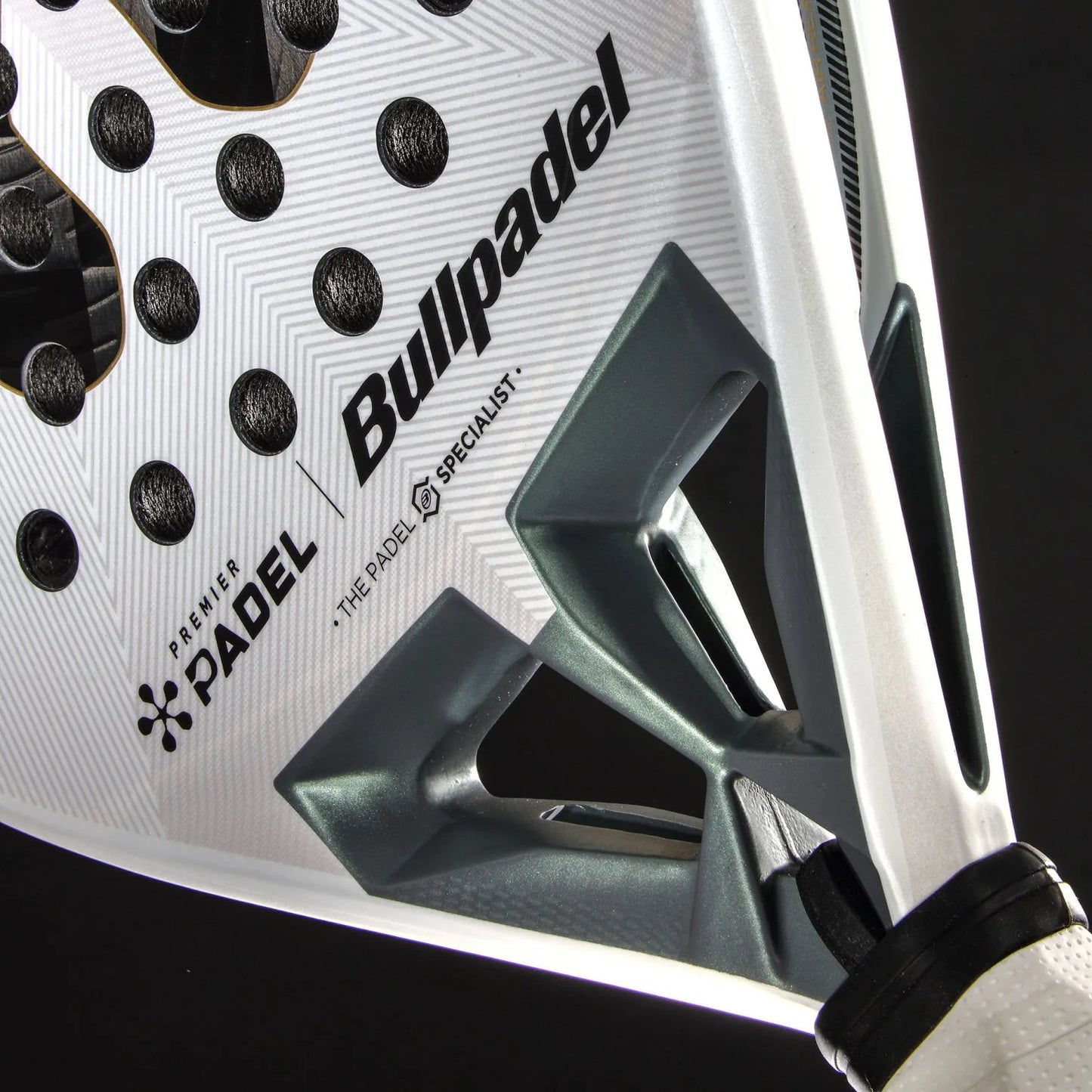Bullpadel Hack 04 Premier Padel Edition 2026 Paquito Navarro Racket